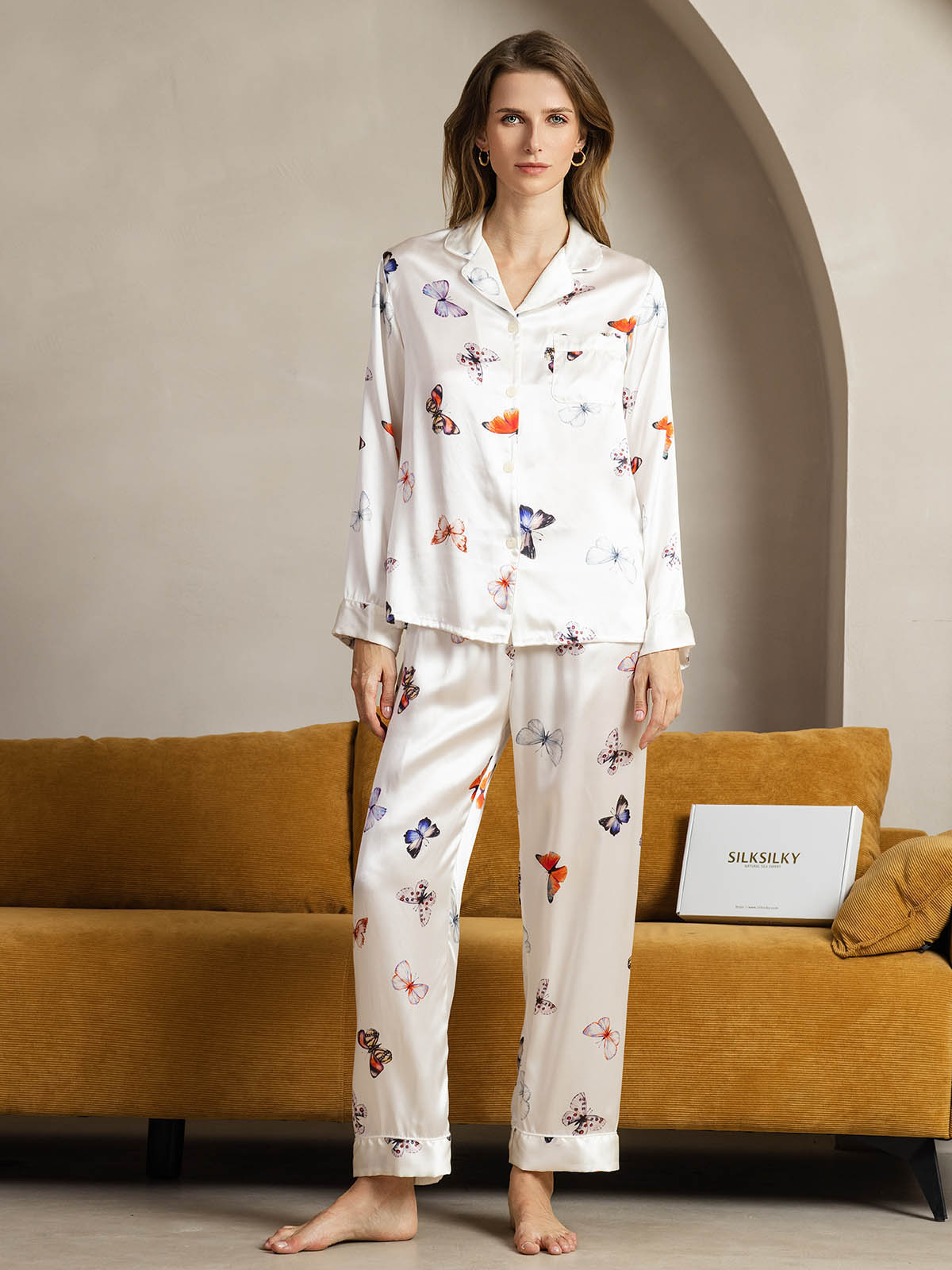 Women's Pure Silk White Butterfly Print Long Sleeve Notch Collar Pajamas Set